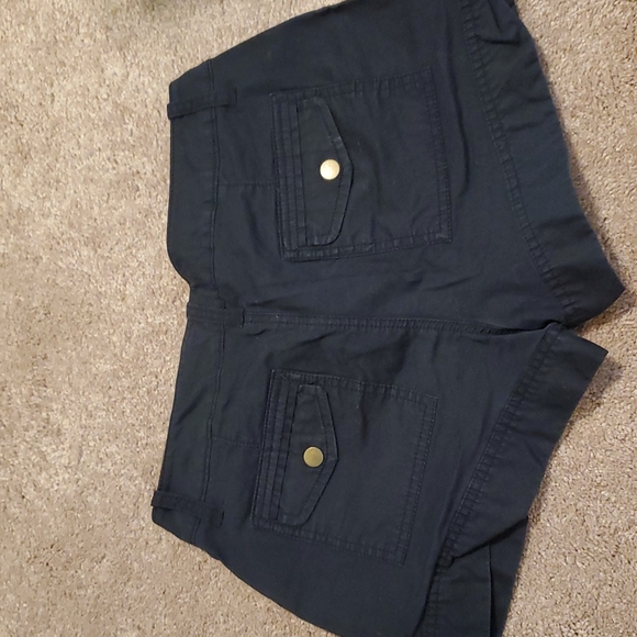 Shorts - Picture 2 of 3